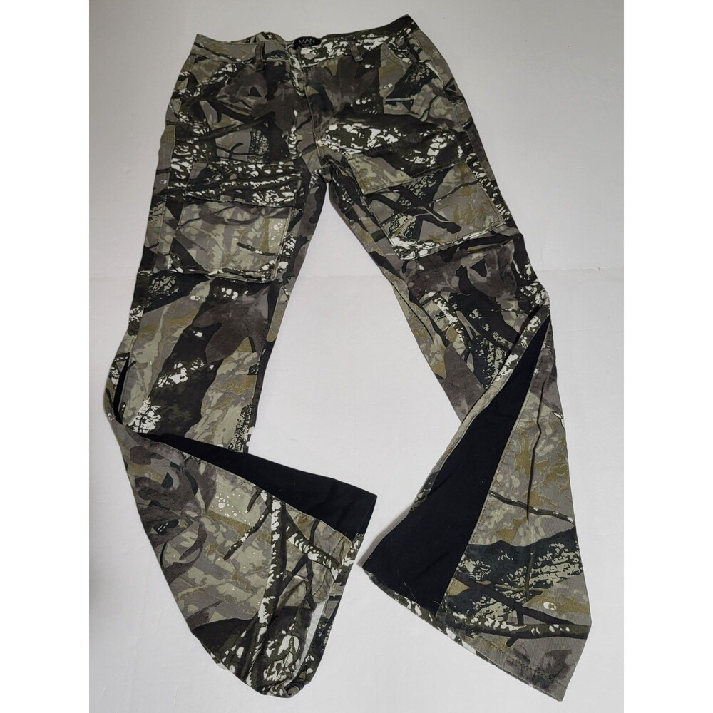 Boohoo Man Cargo Camo Pants Size Men's 26 Green